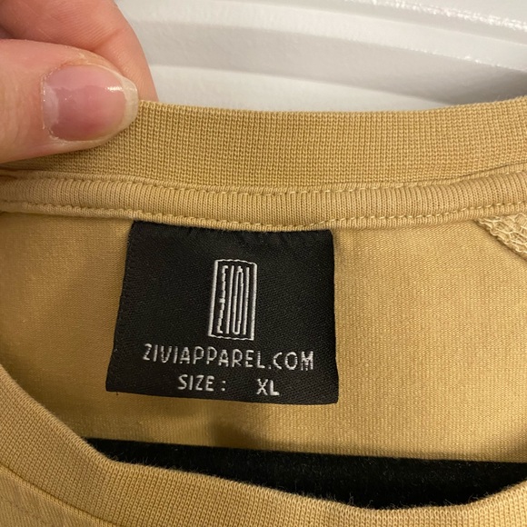 ZIVI TAN CURVED SCOOP HEM TEE SIZE XL - Picture 2 of 3